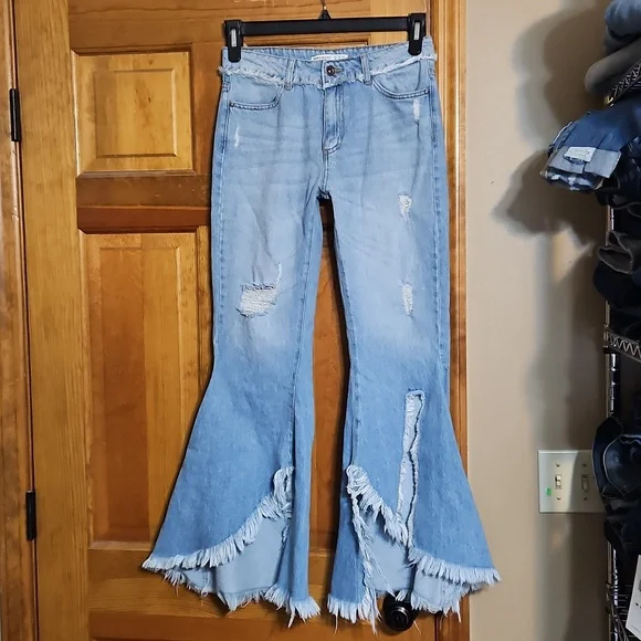Zara Basic Denim Mid-Rise Distressed Flare Crop Jeans - Picture 2 of 11